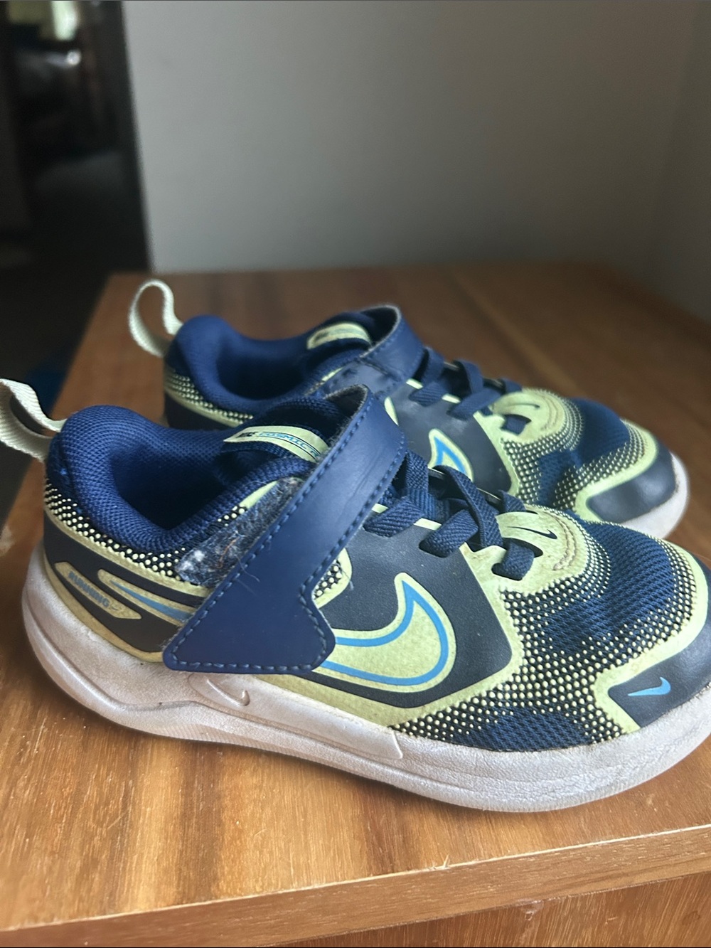 Nike Kids Navy and Lime Accent Athletic Sneakers